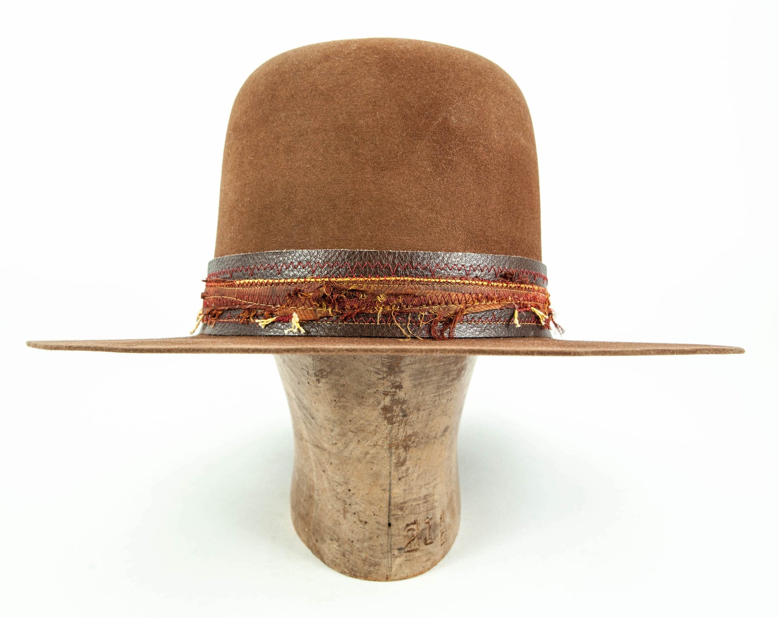 "rough & rustic" 7 5/8+