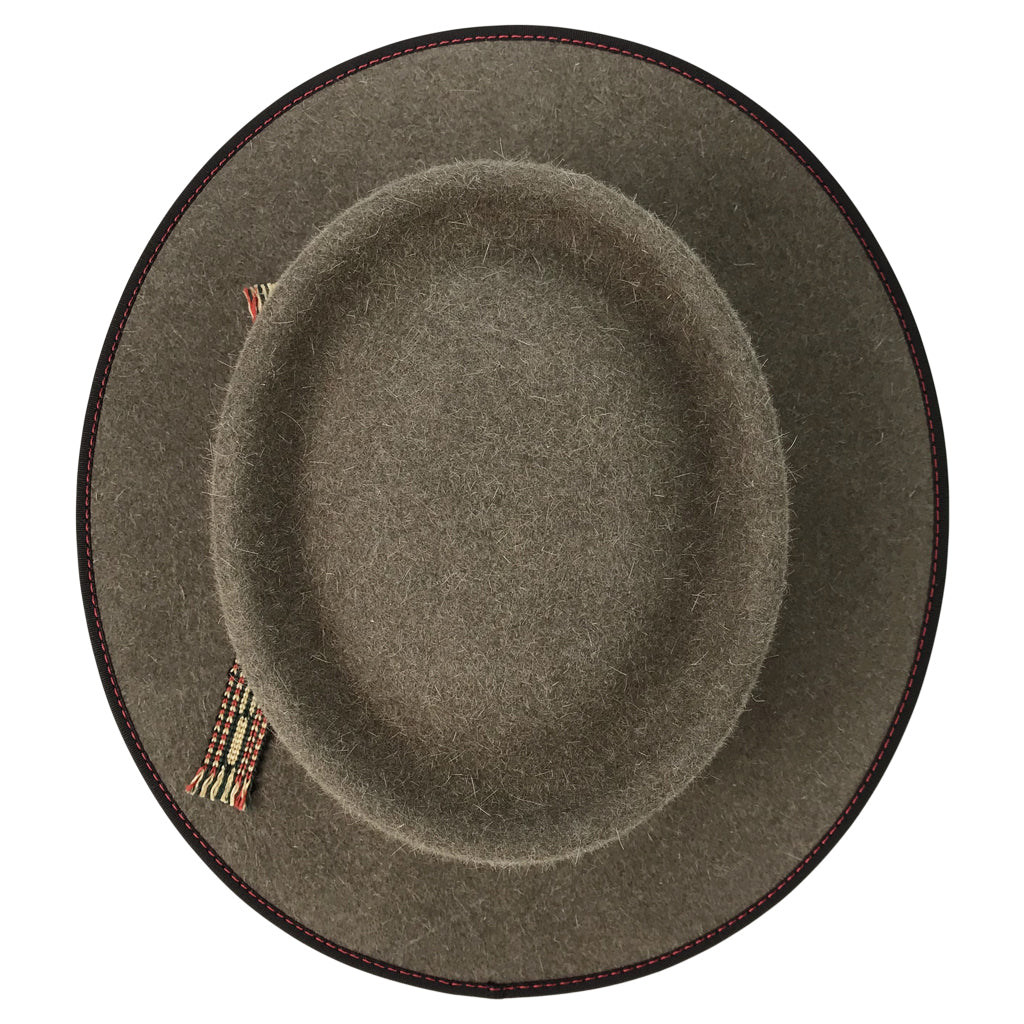 bound brim w/contrast stitching 2 7/8"